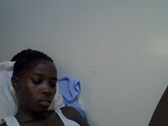 miss-vibes live cam on BongaCams