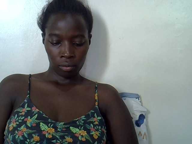 miss-vibes live cam on BongaCams