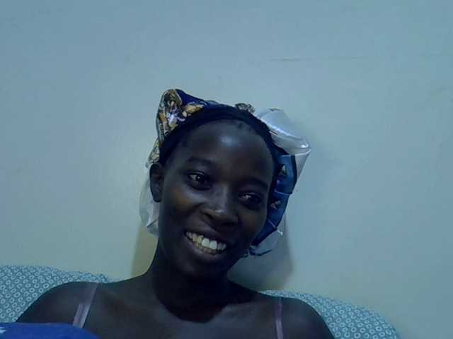 miss-vibes live cam on BongaCams