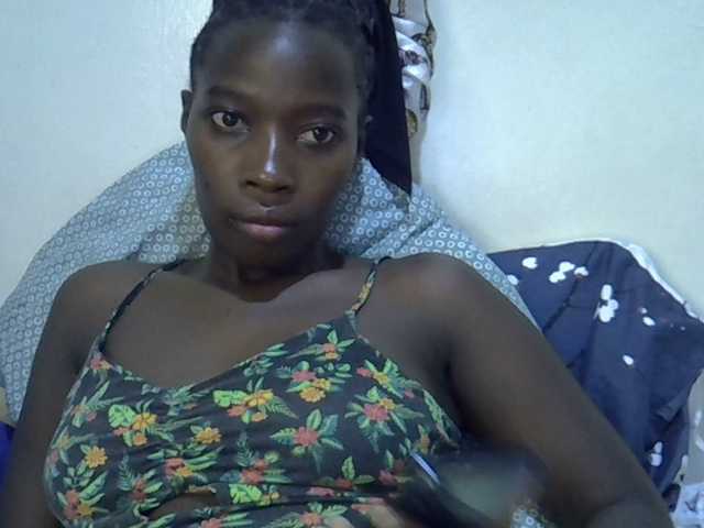 miss-vibes live cam on BongaCams