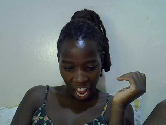 miss-vibes, live now on BongaCams