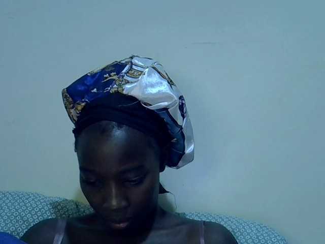 miss-vibes live cam on BongaCams