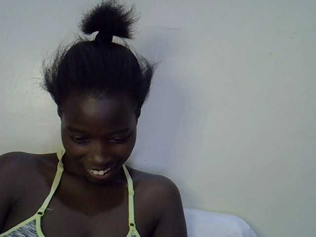 miss-vibes live cam on BongaCams