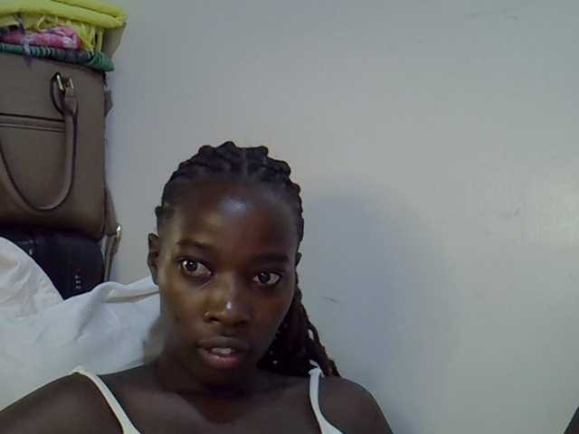 miss-vibes live cam on BongaCams
