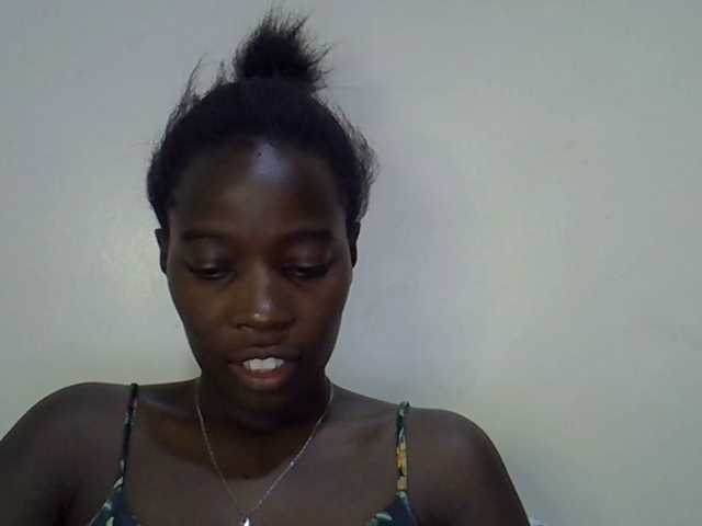 miss-vibes live cam on BongaCams