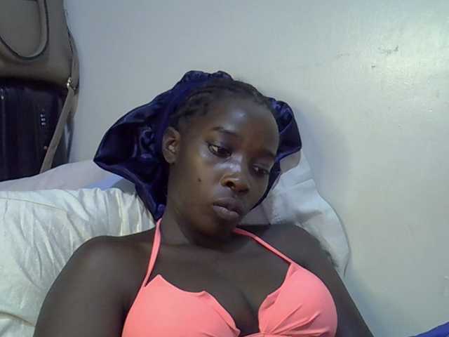 miss-vibes live cam on BongaCams
