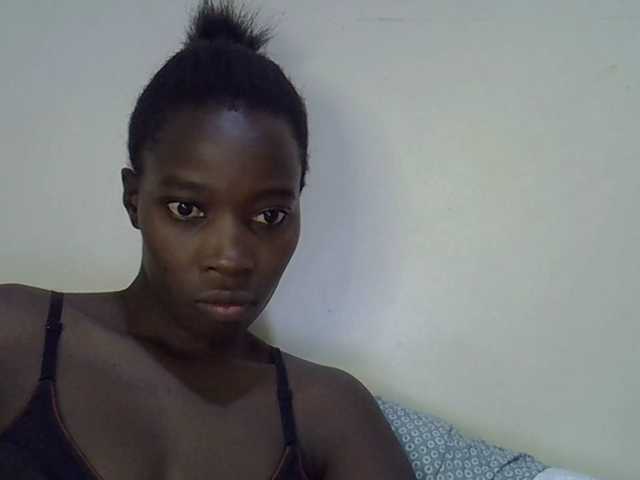 miss-vibes live cam on BongaCams