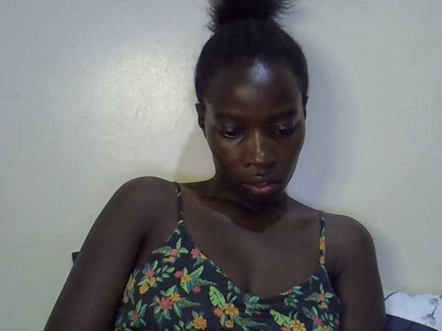 miss-vibes live cam on BongaCams