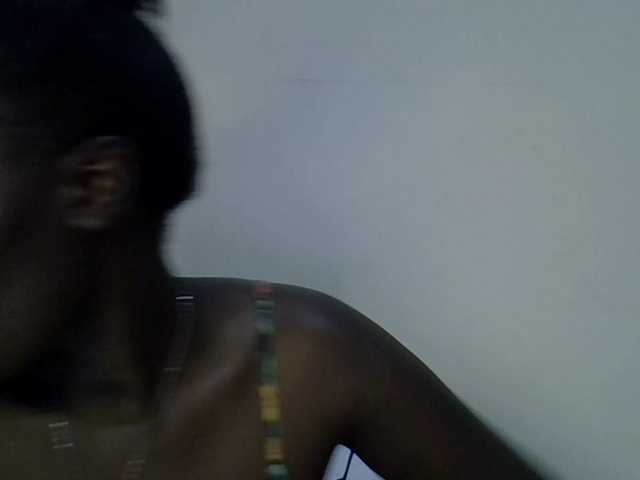 miss-vibes live cam on BongaCams