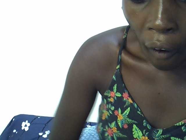 miss-vibes live cam preview