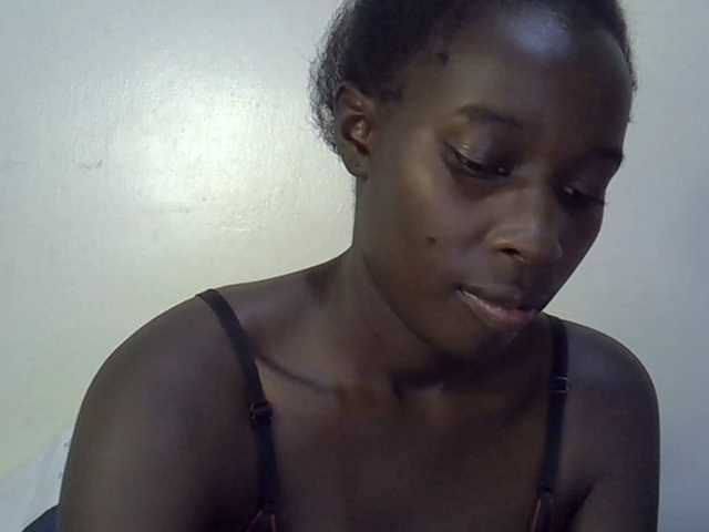 miss-vibes live cam on BongaCams