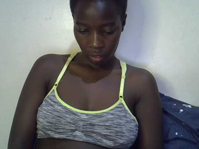 miss-vibes live cam on BongaCams