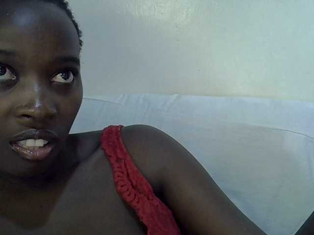 miss-vibes live cam on BongaCams