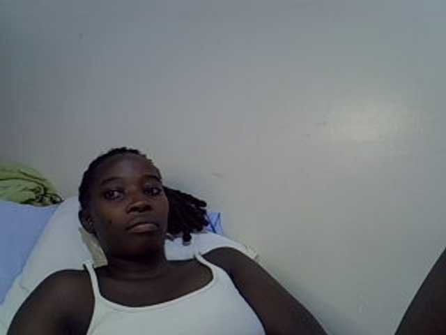 miss-vibes live cam on BongaCams