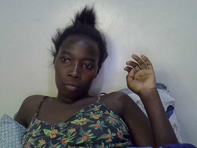 miss-vibes live cam on BongaCams