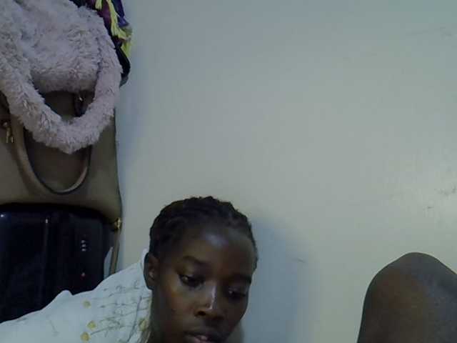 miss-vibes live cam on BongaCams