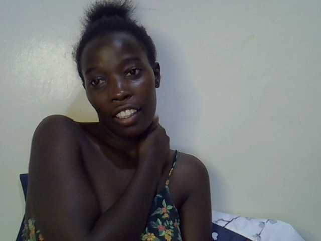 miss-vibes live cam on BongaCams