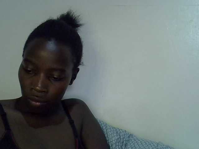 miss-vibes live cam on BongaCams