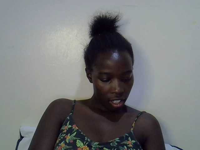 miss-vibes live cam on BongaCams