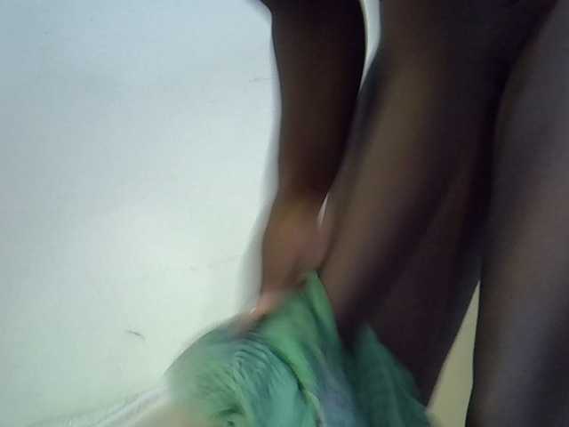 miss-vibes live cam on BongaCams