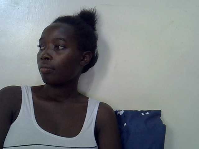 miss-vibes live cam on BongaCams