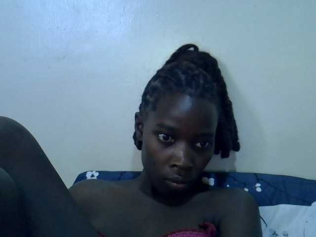 miss-vibes live cam on BongaCams