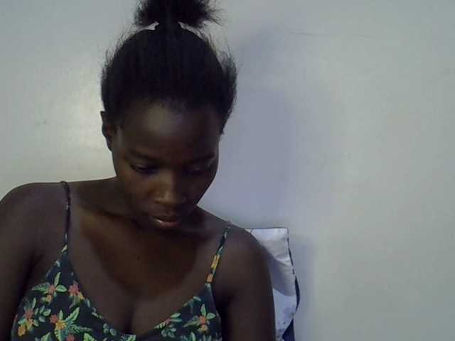 miss-vibes live cam on BongaCams