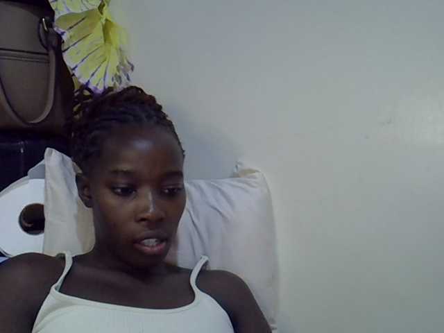 miss-vibes live cam on BongaCams