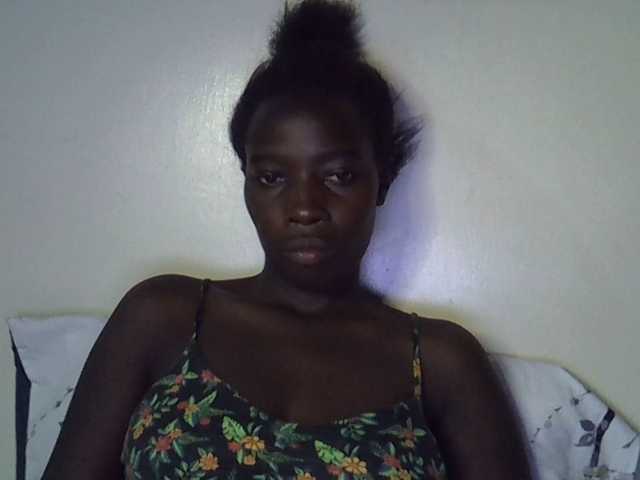 miss-vibes live cam on BongaCams