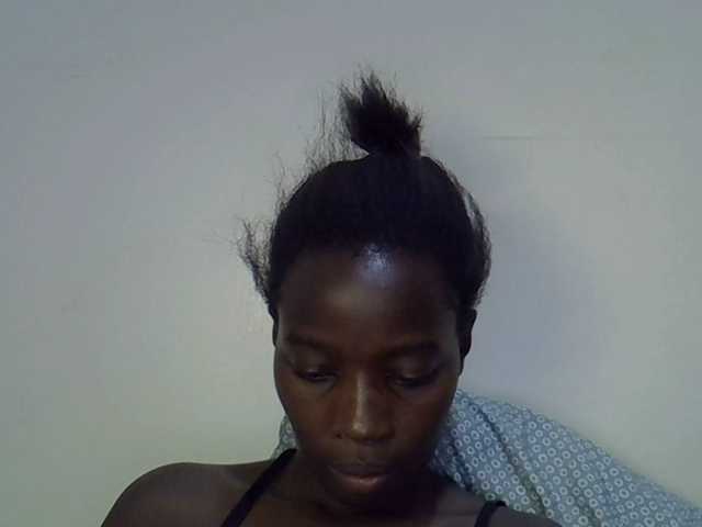 miss-vibes live cam on BongaCams