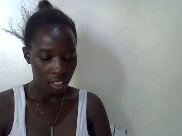 miss-vibes live cam on BongaCams