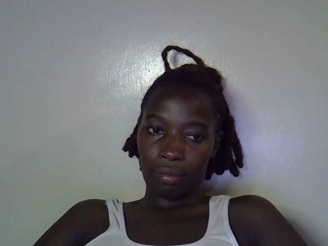 miss-vibes live cam on BongaCams