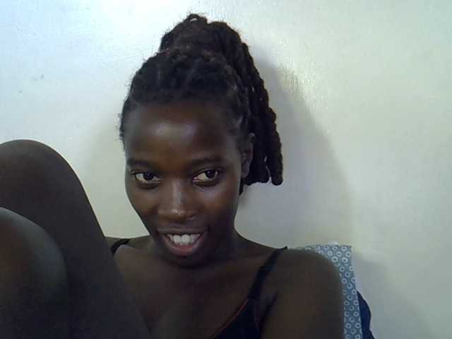 miss-vibes live cam on BongaCams