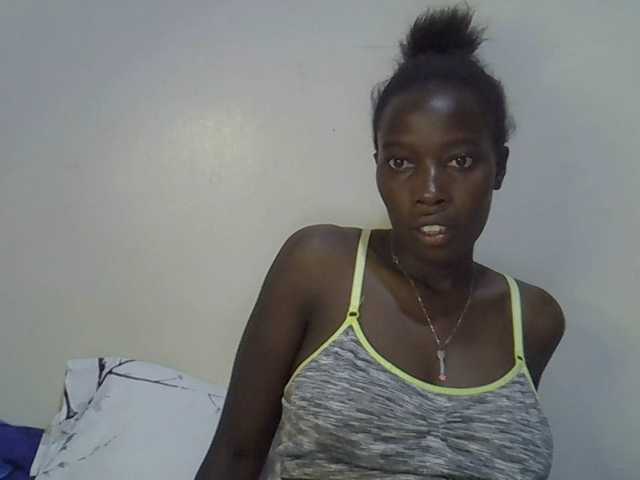 miss-vibes live cam on BongaCams