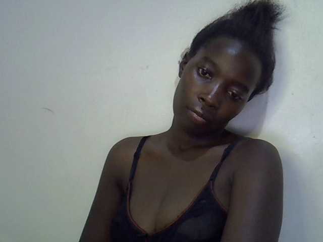 miss-vibes live cam on BongaCams