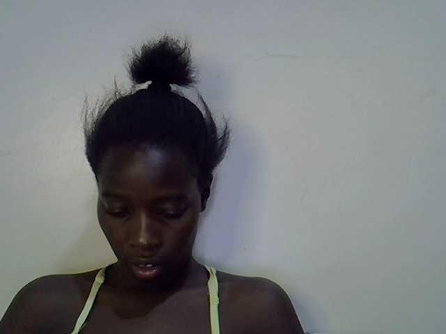 miss-vibes live cam on BongaCams
