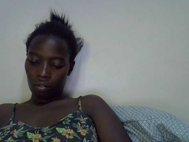 miss-vibes live cam on BongaCams
