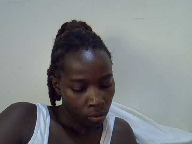 miss-vibes live cam on BongaCams