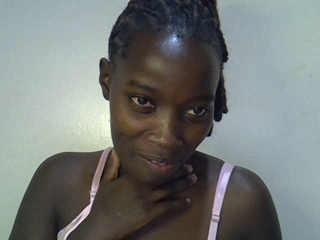 miss-vibes live cam on BongaCams