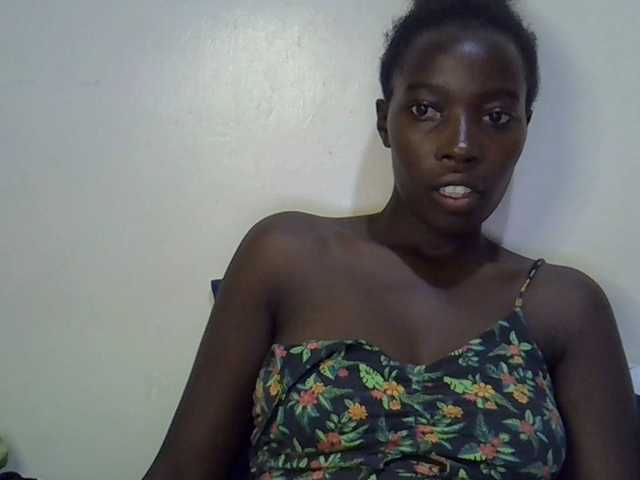 miss-vibes live cam on BongaCams