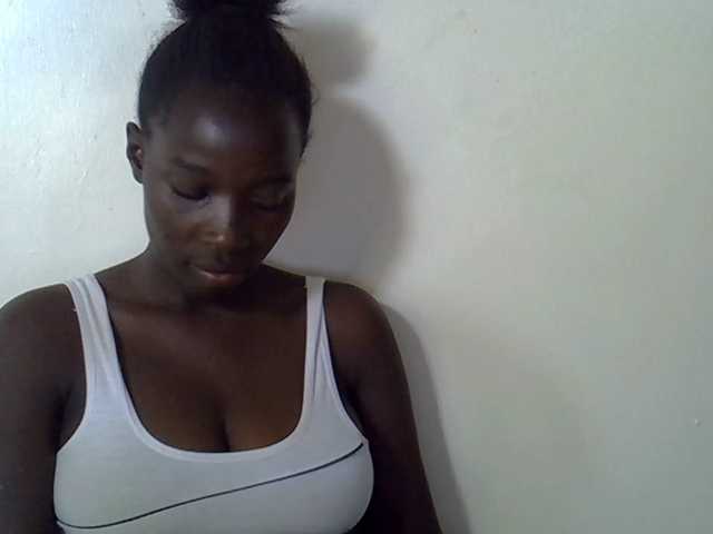 miss-vibes live cam on BongaCams