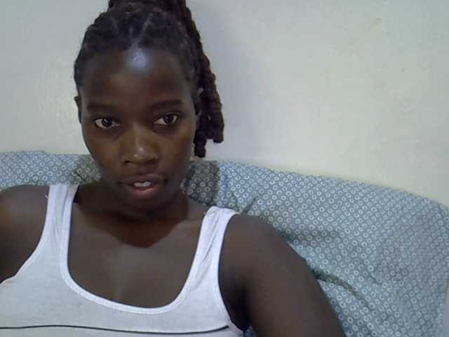 miss-vibes live cam on BongaCams