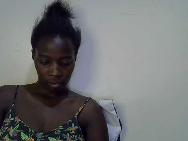 miss-vibes live cam on BongaCams