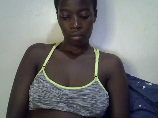 miss-vibes live cam on BongaCams