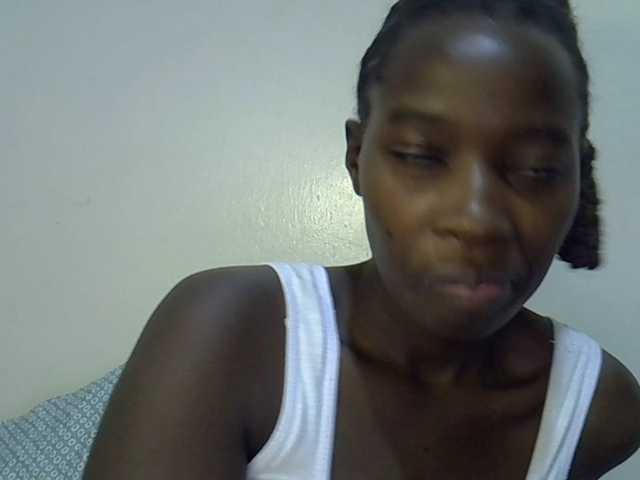 miss-vibes live cam on BongaCams
