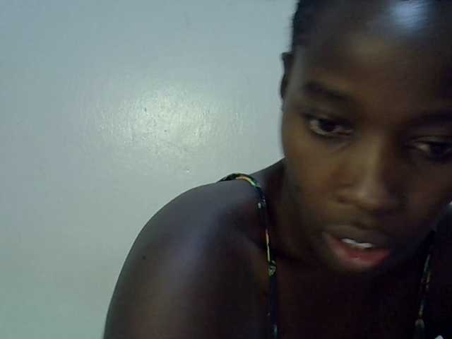 miss-vibes live cam on BongaCams
