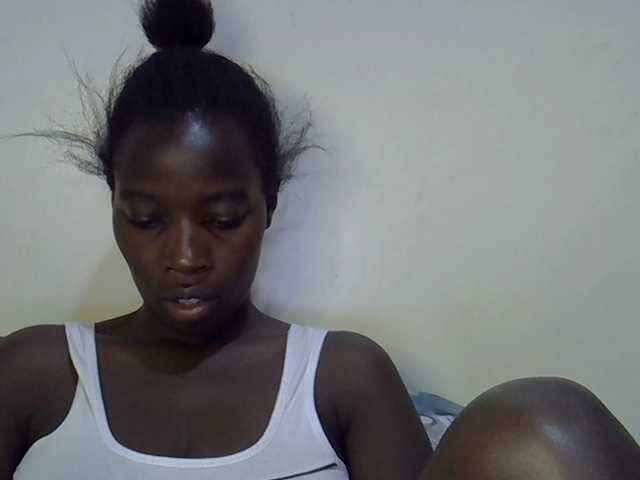 miss-vibes live cam on BongaCams