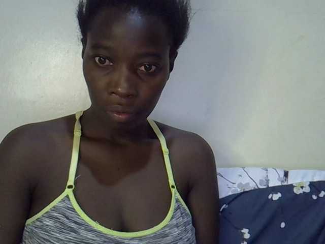 miss-vibes live cam on BongaCams