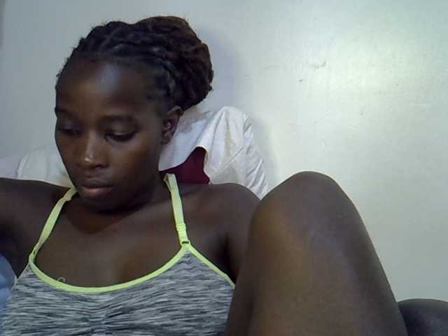 miss-vibes live cam on BongaCams
