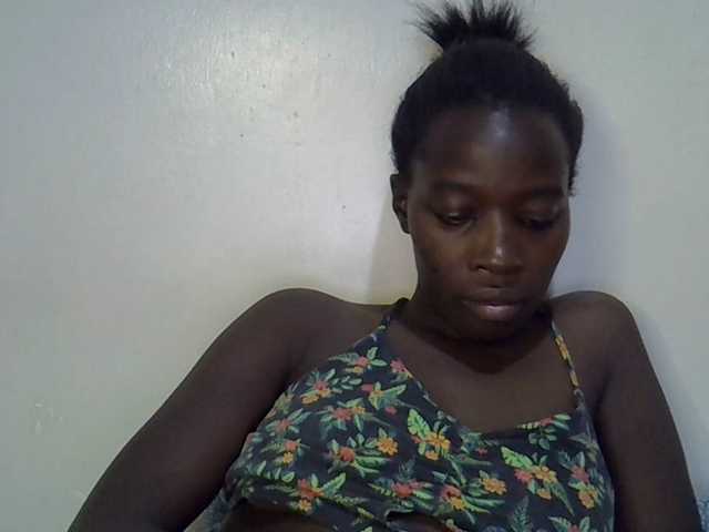 miss-vibes live cam on BongaCams